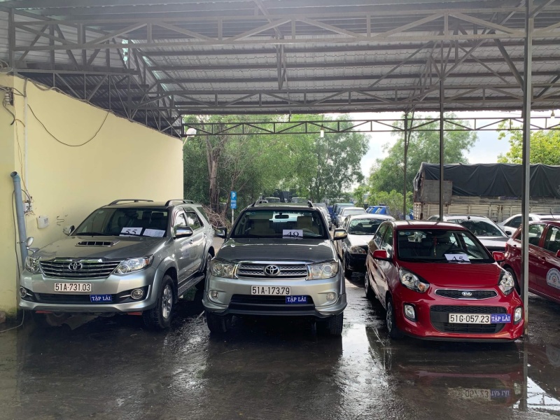 Một số kinh nghiệm học lái xe B