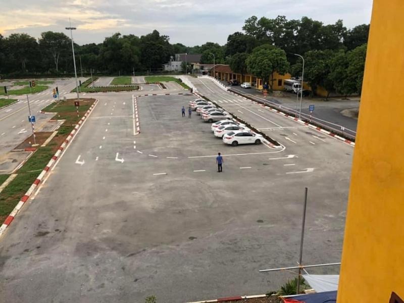 Cận cảnh sân thi thực hành