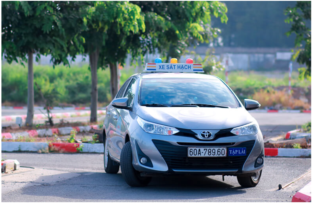 Thi sát hạch bằng lái xe ô tô hạng B2 tại TP.HCM