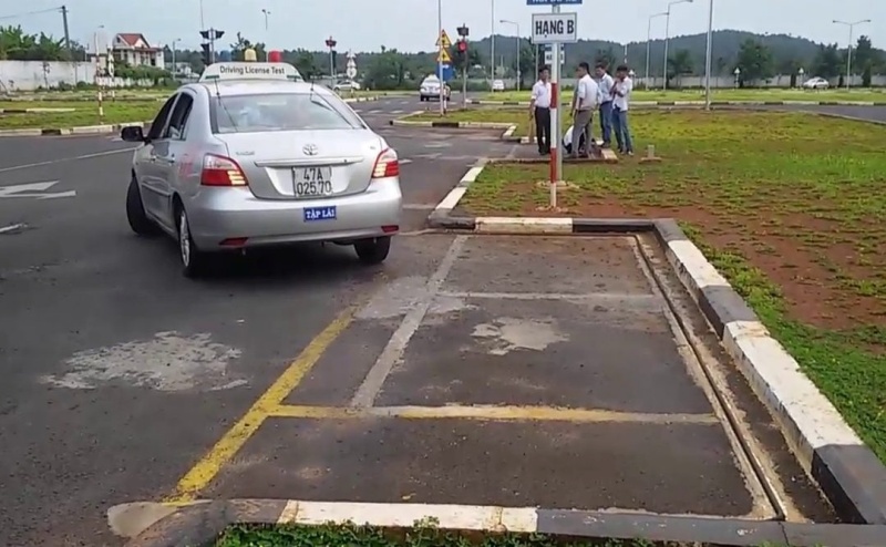 Kỹ thuật ghép xe ngang là gì