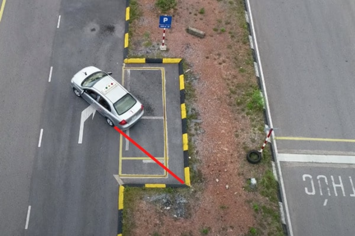 Cách ghép xe ngang tiêu chuẩn trong bài thi sa hình