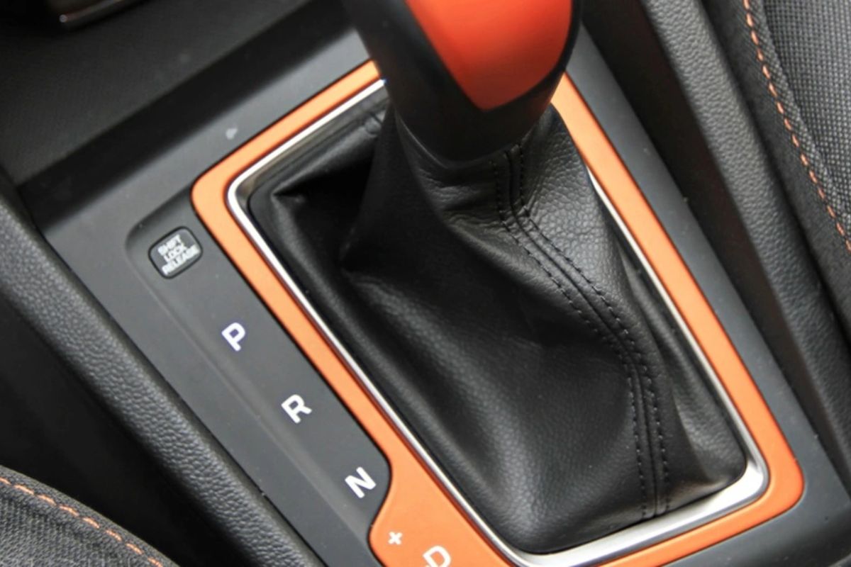 Các ký hiệu trên cần số xe số tự động